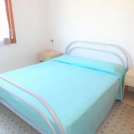Colorful Flat In A With Garden Apartament Bibione