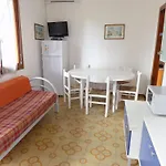 Apartamento Colorful Flat In A With Garden Bibione