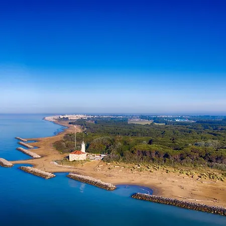 Daire Colorful Flat In A With Garden *